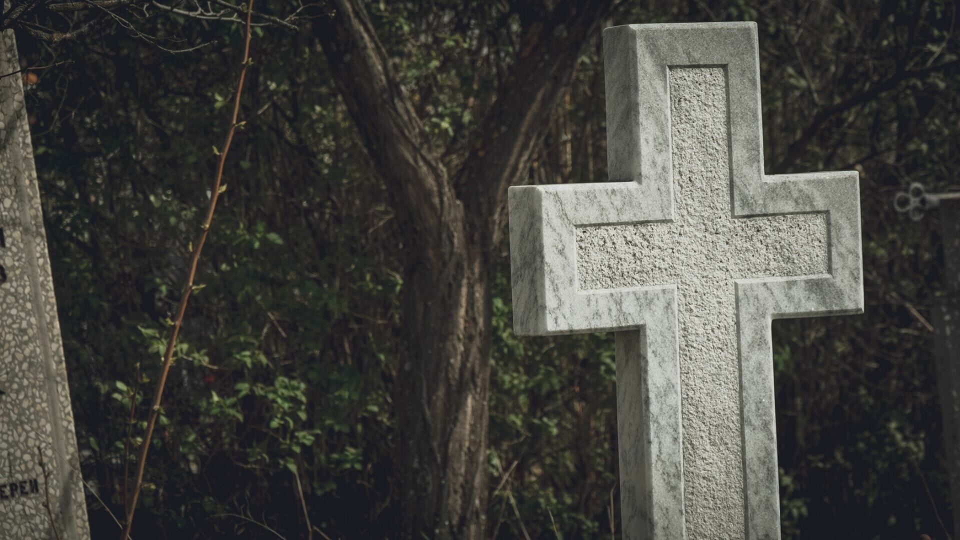 Сколько стоит полежать в гробу: похороны в Приморье — «удовольствие» для богатых?