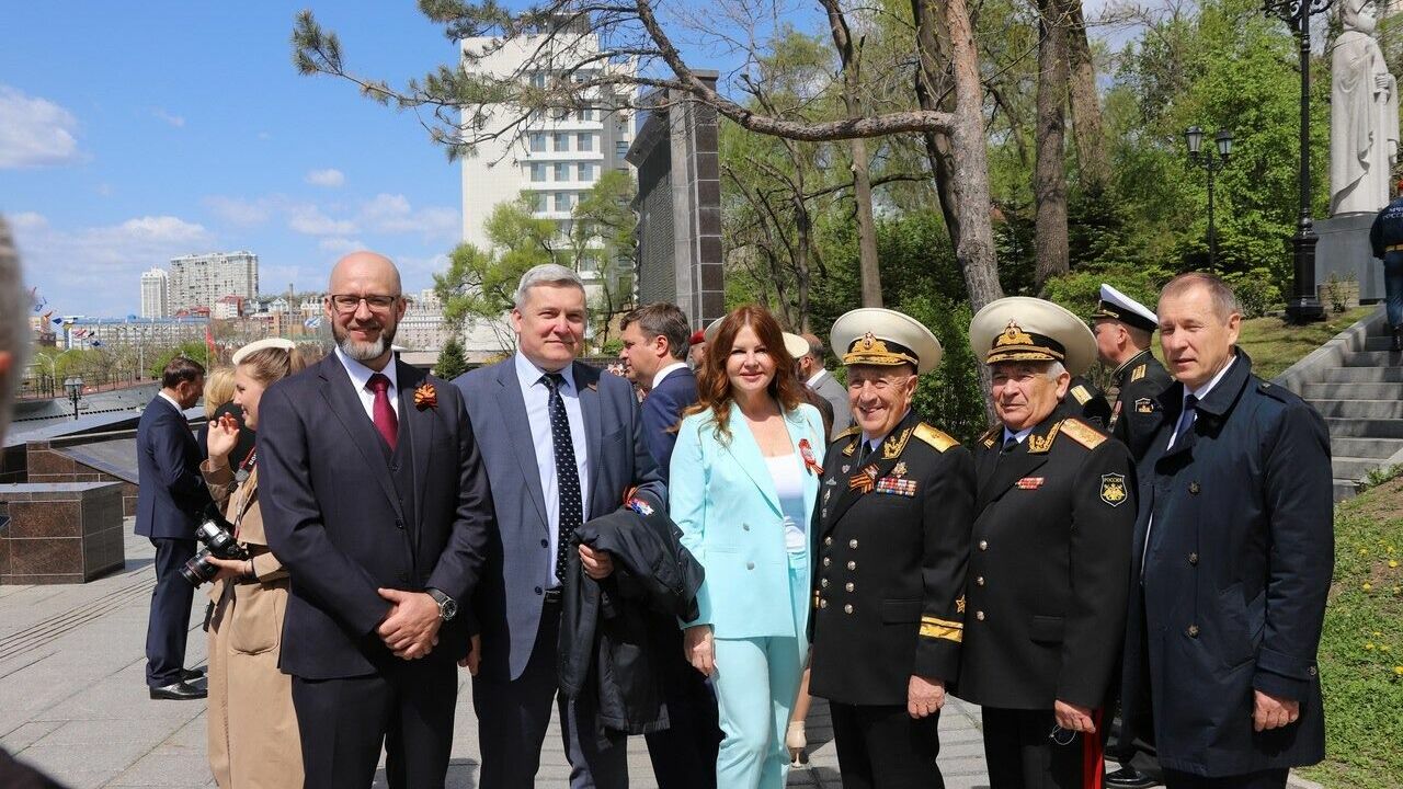 Депутаты Думы Владивостока поздравили ветеранов с Днем Победы