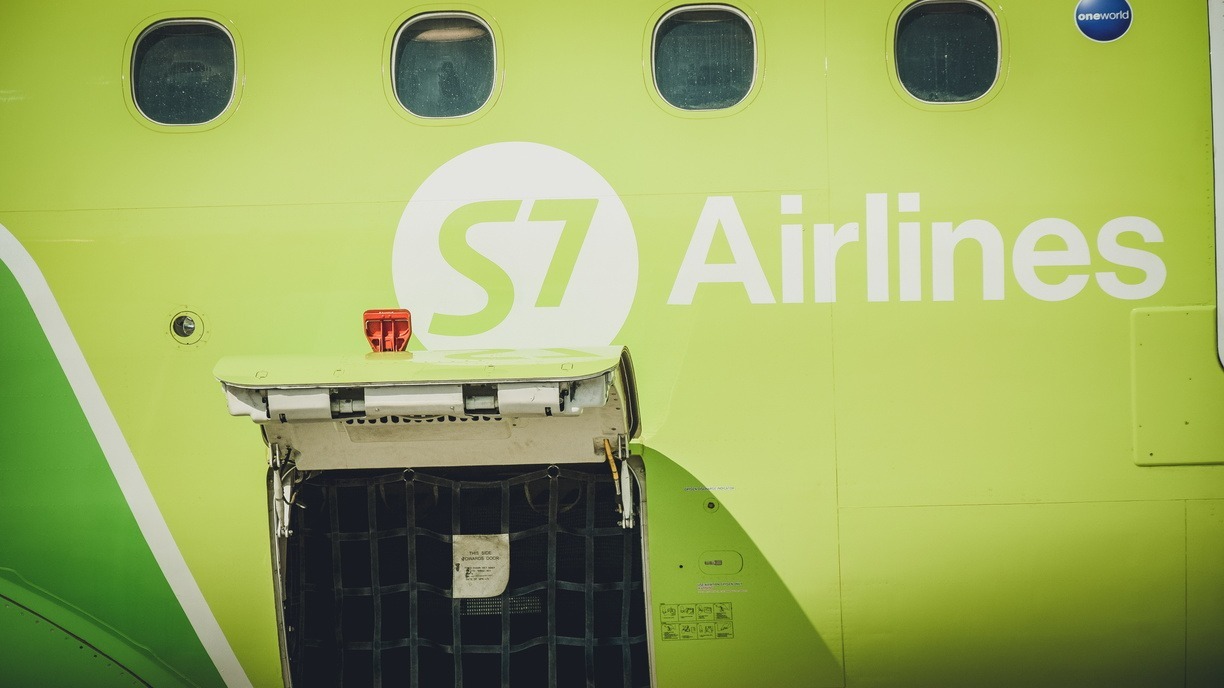 Рейсы по маршруту будет выполнять компания S7 Airlines.