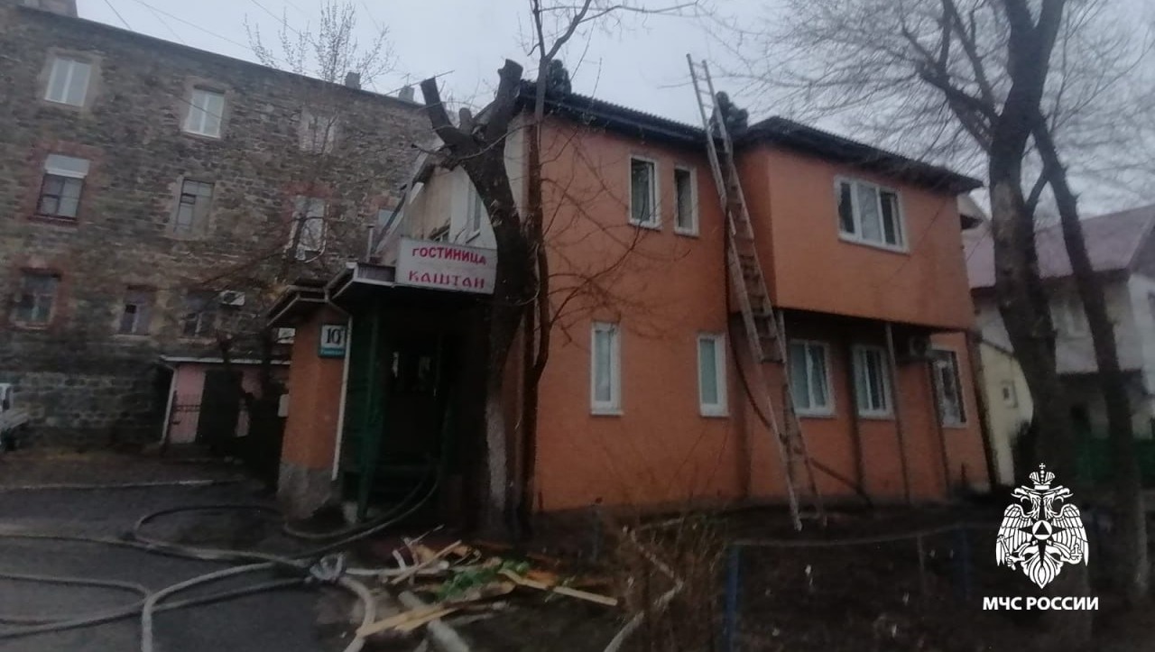 Сгоревшая гостиница «Каштан» во Владивостоке работала с нарушениями закона